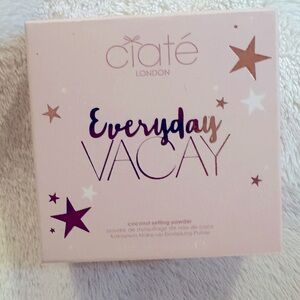 Ciaté London Everyday Vacay Coconut Setting Powder